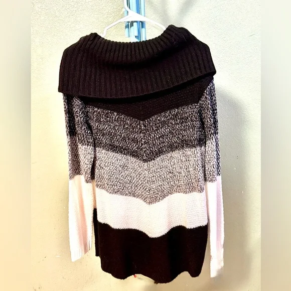 Elle Black and White Cowl Neck Sweater - Picture 3 of 8